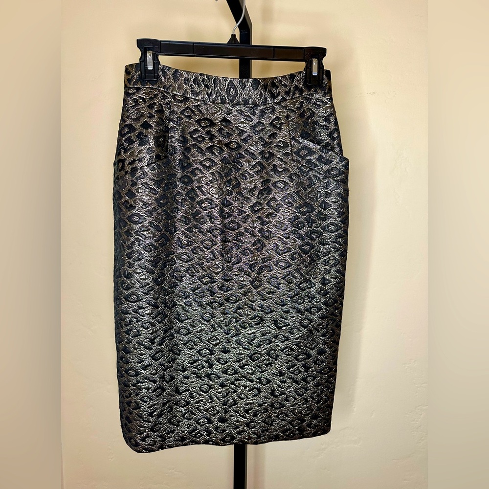 Tibi gold and black leopard print skirt size 6. Dolce vibes.